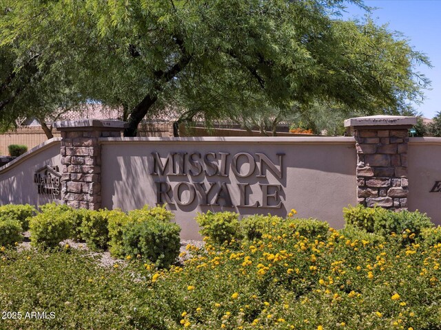 view of community / neighborhood sign