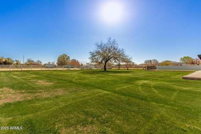 view of yard featuring a rural view