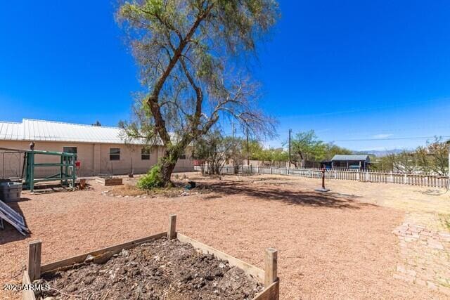 101 E Safford St, Tombstone, AZ 85638 - view of yard with fence