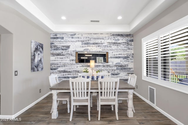 21266 S 213th Pl, Queen Creek, AZ 85142 - dining area with an accent wall, baseboards, wood finished floors, and recessed lighting