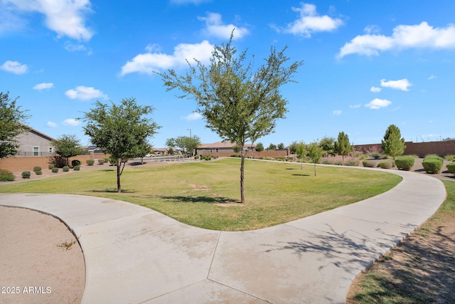 21266 S 213th Pl, Queen Creek, AZ 85142 - surrounding community with a lawn