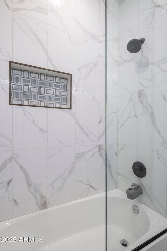 2225 E Whitton Ave E, Phoenix, AZ 85016 - bathroom featuring shower / bathtub combination