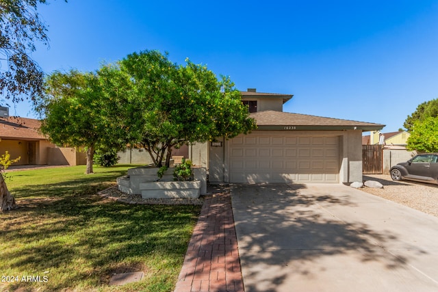 view of front of house featuring a front yard