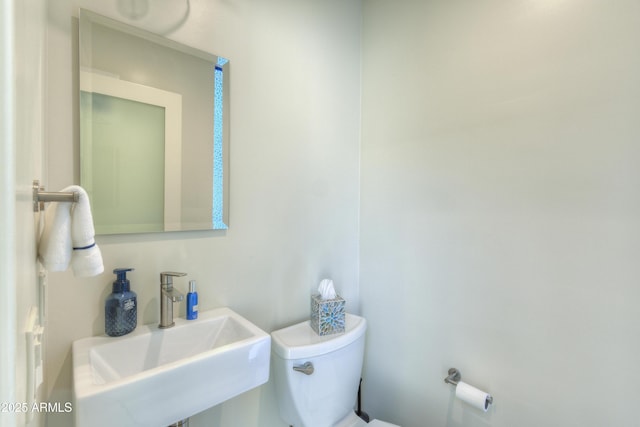 4411 N 40th St N Unit 37, Phoenix, AZ 85018 - bathroom featuring toilet and a sink