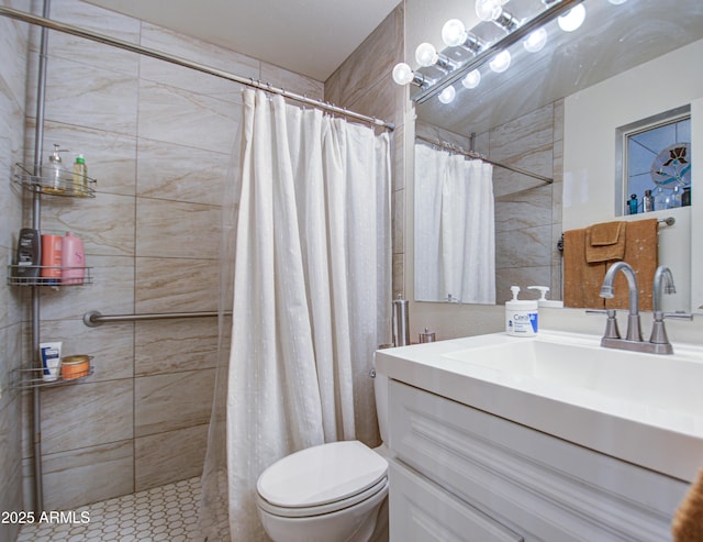 1340 E Townley Ave, Phoenix, AZ 85020 - bathroom with vanity and a tile shower