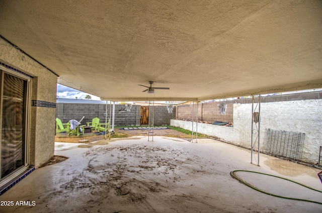 1340 E Townley Ave, Phoenix, AZ 85020 - fenced backyard featuring a patio
