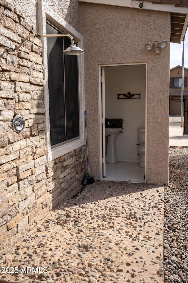 entrance to property with sink