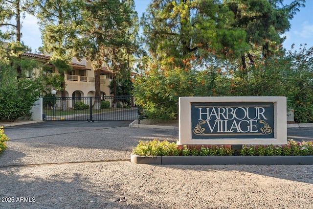 5200 S Lakeshore Dr Unit 120, Tempe, AZ 85283 - view of community sign