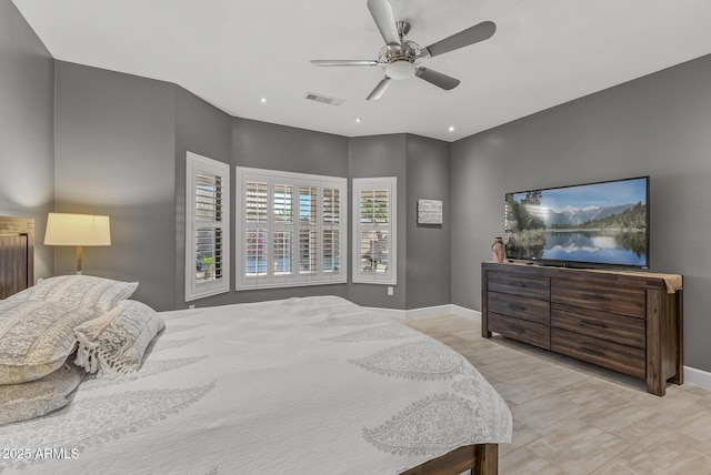 bedroom featuring recessed lighting, visible vents, baseboards, and ceiling fan