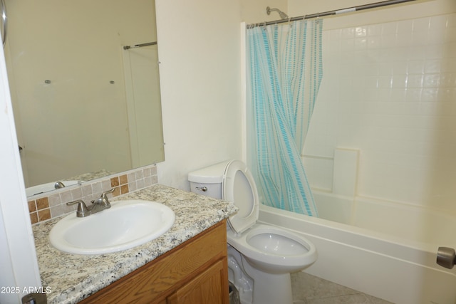 1670 W Bitter Orange St, Tucson, AZ 85705 - full bath featuring shower / bath combination with curtain, toilet, vanity, and tile patterned flooring
