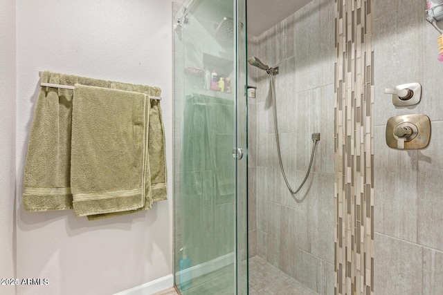 5913 E Thomas Rd, Scottsdale, AZ 85251 - bathroom with a shower stall