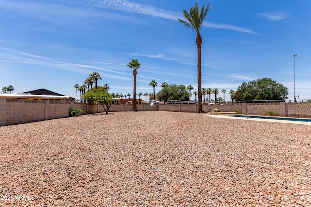 8124 N 45th Ave, Glendale, AZ 85302 - view of fenced backyard