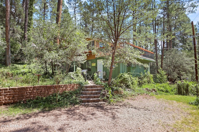 exterior space featuring a balcony