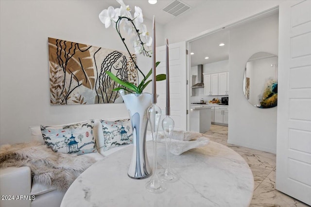 dining space with an inviting chandelier