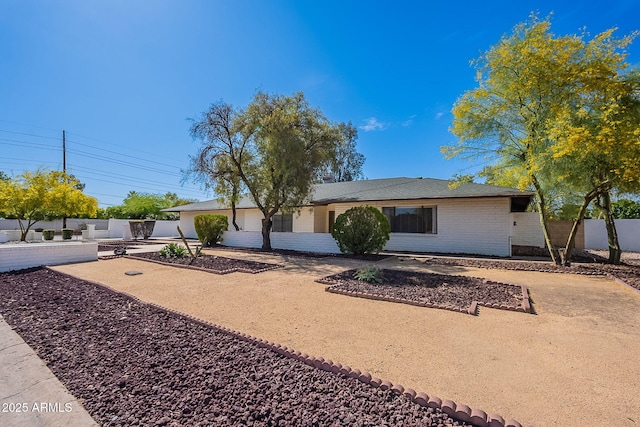 5539 E Dahlia Dr, Scottsdale, AZ 85254 - single story home with a patio area and brick siding