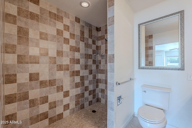 5539 E Dahlia Dr, Scottsdale, AZ 85254 - full bath featuring a tile shower and toilet
