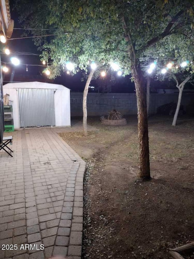 2045 W Orange Dr, Phoenix, AZ 85015 - view of patio / terrace with fence