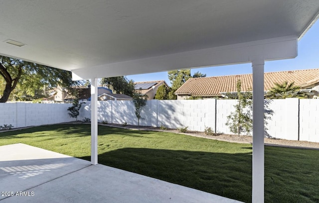 view of yard featuring a patio area