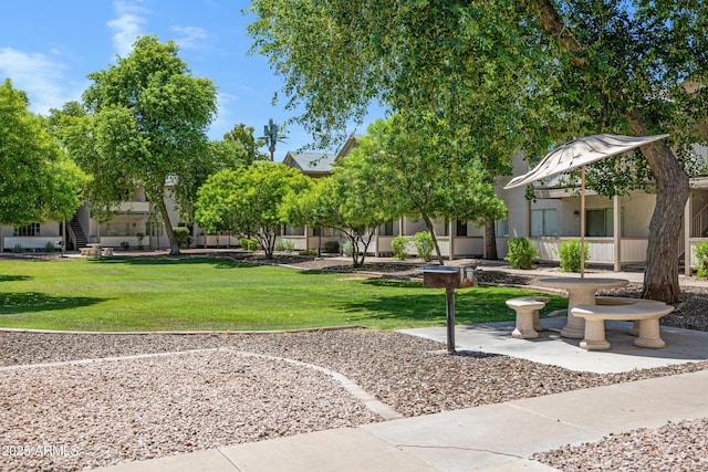 616 S Hardy Dr Unit 203, Tempe, AZ 85281 - surrounding community with a yard