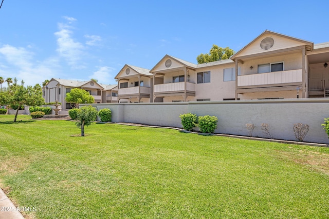 616 S Hardy Dr Unit 203, Tempe, AZ 85281 - view of green lawn