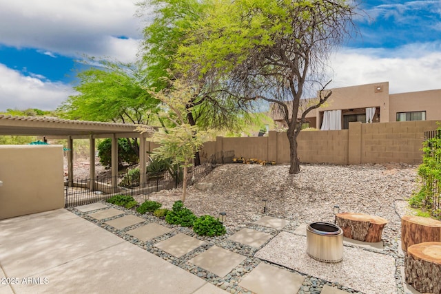 12642 N Mountainside Dr Unit B, Fountain Hills, AZ 85268 - fenced backyard featuring a patio