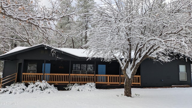 3440 N Meadow Dr, Pine, AZ 85544 - view of front of house with a porch