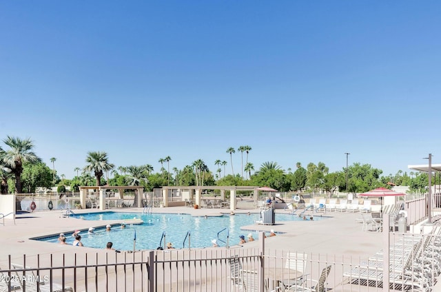 515 S Saguaro Way, Mesa, AZ 85208 - community pool with a patio