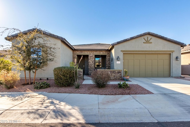 view of front of house featuring a garage