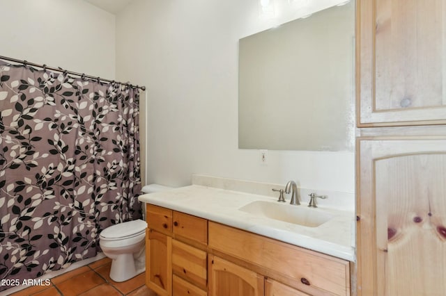 full bath featuring toilet, vanity, a shower with shower curtain, and tile patterned flooring