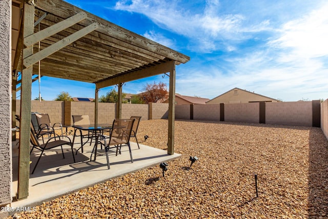 view of yard with a patio area