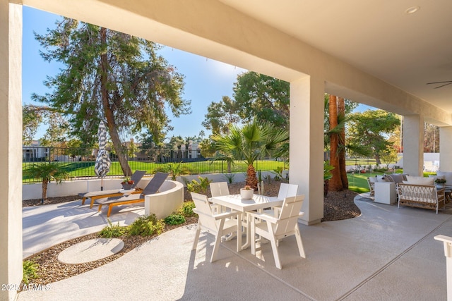 view of patio with ceiling fan