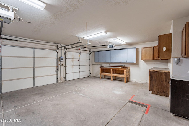 15809 S 31st St, Phoenix, AZ 85048 - garage with a garage door opener