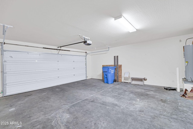 2118 N 77th Ln, Phoenix, AZ 85035 - garage featuring a garage door opener