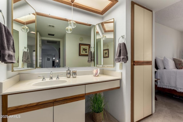 10410 N Cave Creek Rd Unit 2030, Phoenix, AZ 85020 - ensuite bathroom with vanity