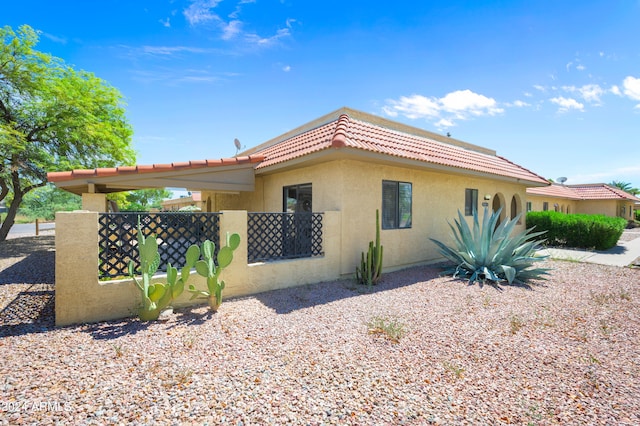 view of front of property