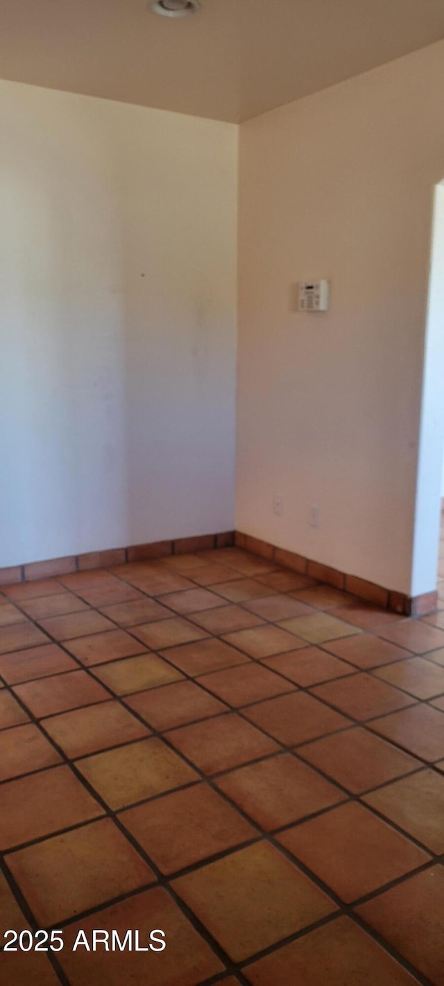 321 S Bridge St, Superior, AZ 85173 - view of empty room