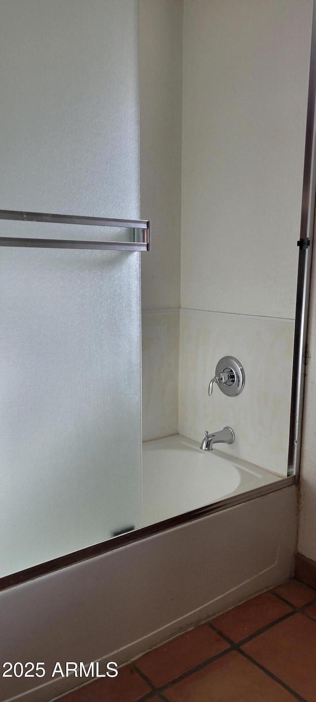 321 S Bridge St, Superior, AZ 85173 - bathroom with tile patterned floors and bath / shower combo with glass door