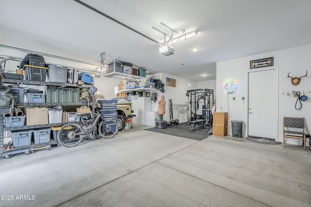 10509 W Harmony Ln, Peoria, AZ 85382 - garage featuring a garage door opener