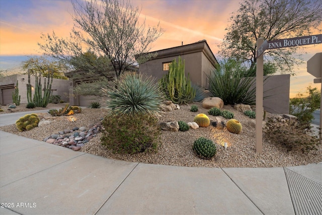view of yard featuring a garage