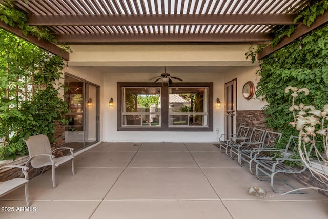 10529 E Posada Ave, Mesa, AZ 85212 - view of patio with ceiling fan