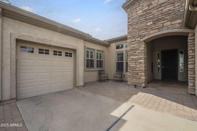 4497 E Ficus Way, Gilbert, AZ 85298 - garage with driveway