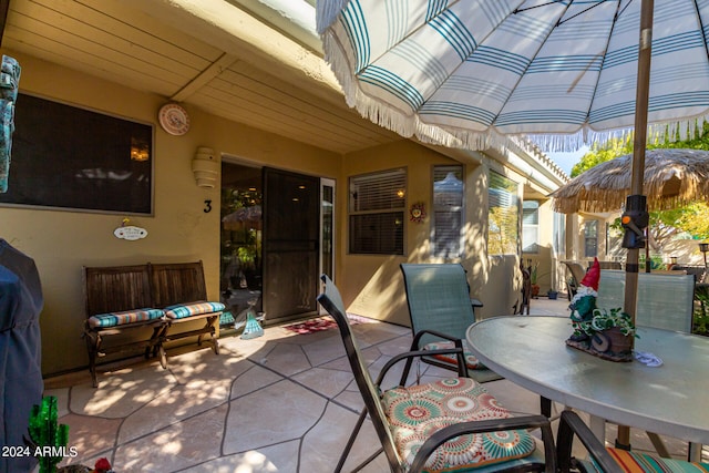 view of patio / terrace featuring an outdoor hangout area