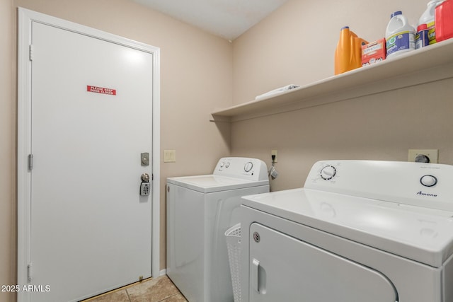 6430 E Riverdale St, Mesa, AZ 85215 - laundry area featuring washing machine and clothes dryer and light tile patterned flooring