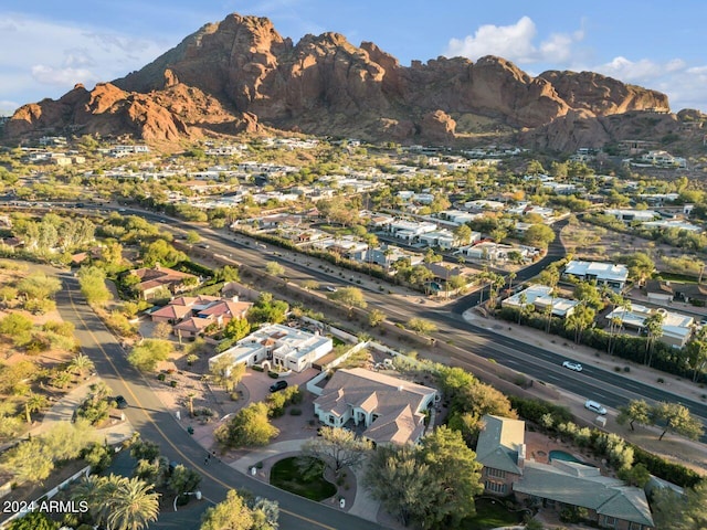 bird's eye view featuring a mountain view