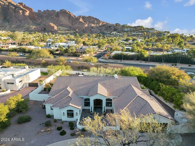 bird's eye view featuring a mountain view