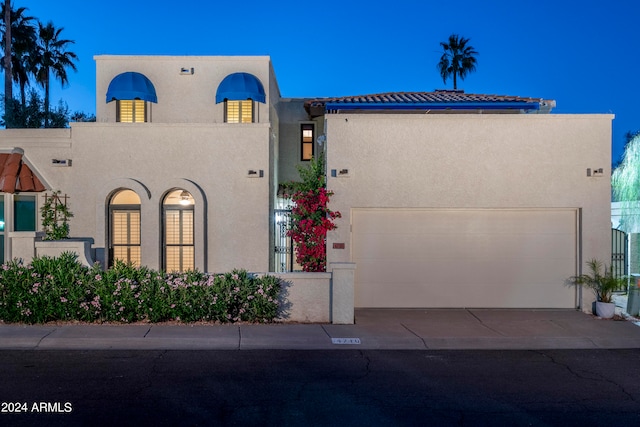 view of front facade with a garage