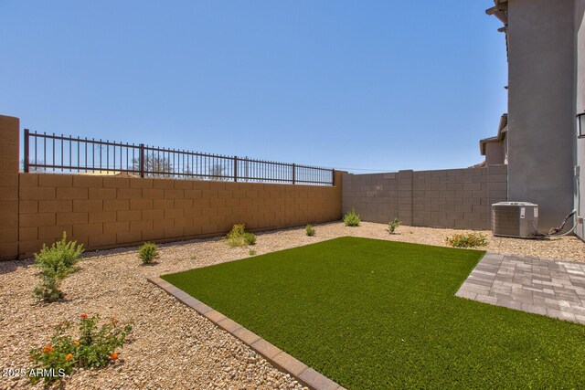 21047 N 58th Way, Phoenix, AZ 85054 - view of yard with cooling unit