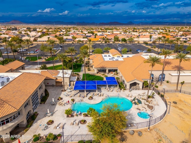 birds eye view of property featuring a residential view