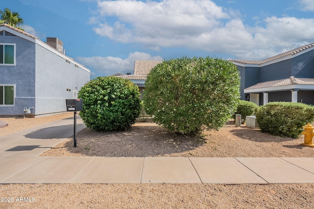 2731 E Windsor Ave, Phoenix, AZ 85008 - view of front of house with stucco siding and a tiled roof