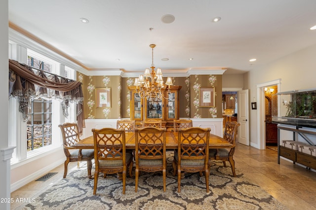 dining room with recessed lighting, baseboards, visible vents, and a chandelier